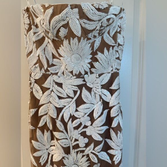 NEW Bronx and Banco Dahlia Maxi Dress in White Silver Floral Strapless - Picture 14 of 16